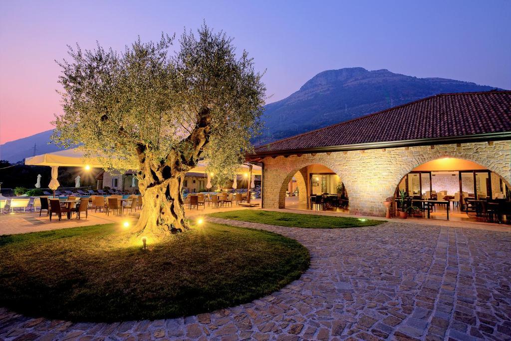 Tenuta D'Amore San Mango Piemonte Buitenkant foto