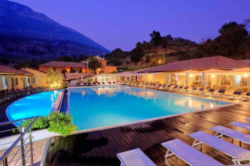 Tenuta D'Amore San Mango Piemonte Buitenkant foto