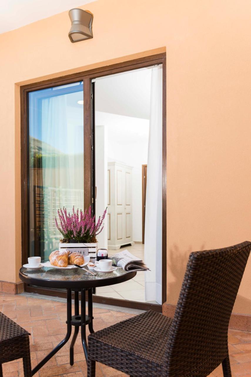 Tenuta D'Amore San Mango Piemonte Buitenkant foto